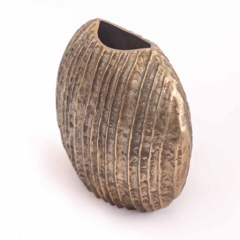 Round vase
