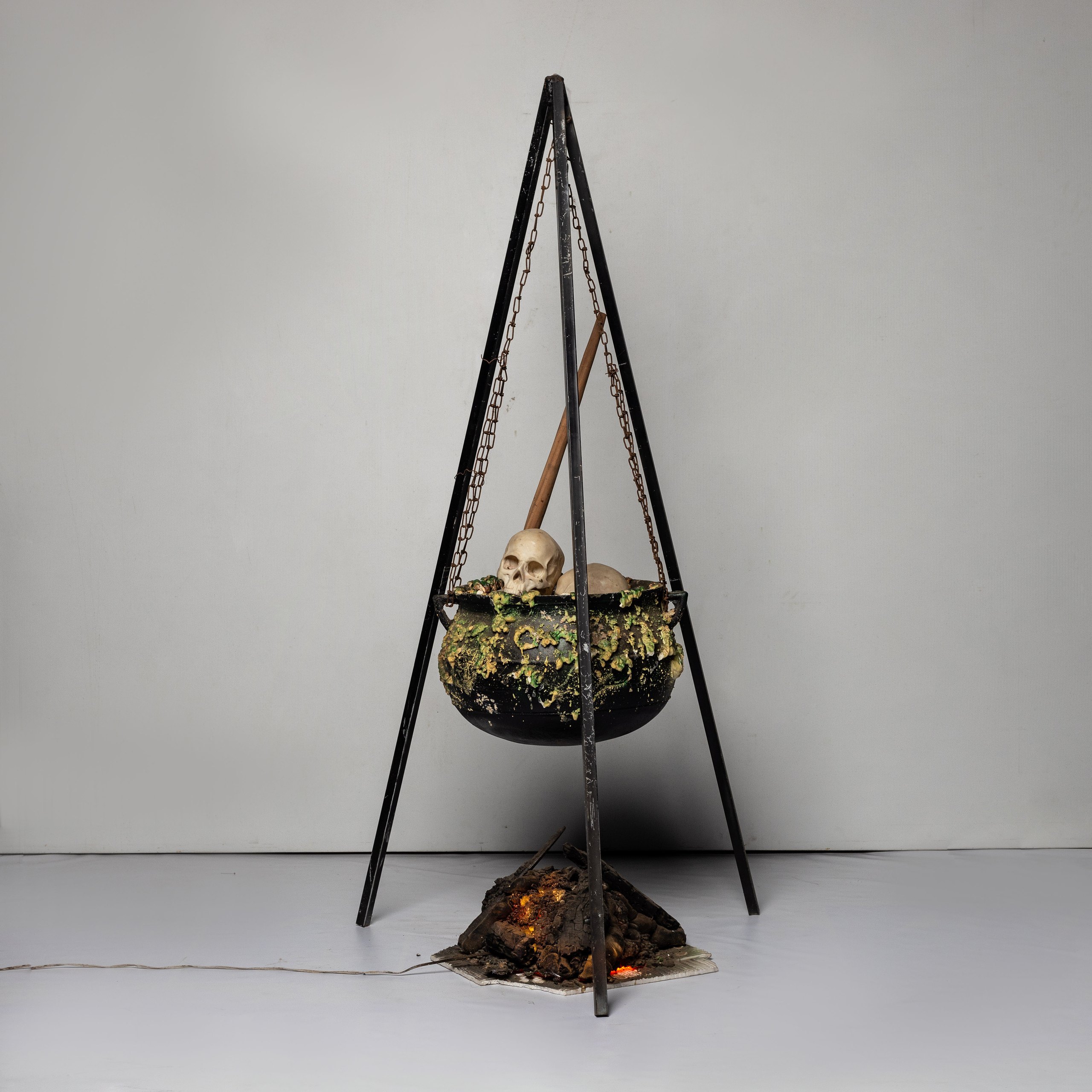 Artificial Witches Pot