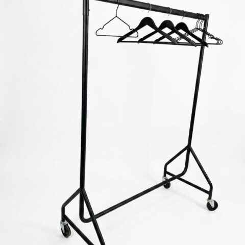 Black Coatrail