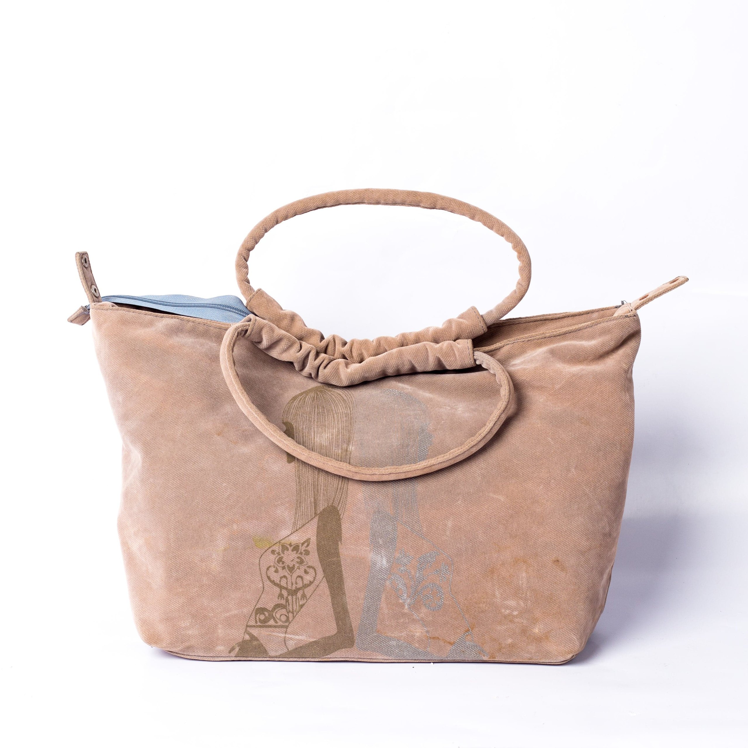 Brown tote snap bag