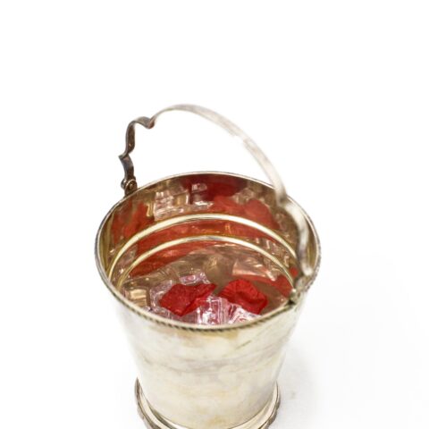 Ice bucket