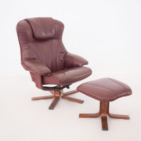 Menorca arm chair and foot rest