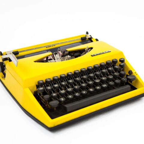 Retro Alder Typewriter