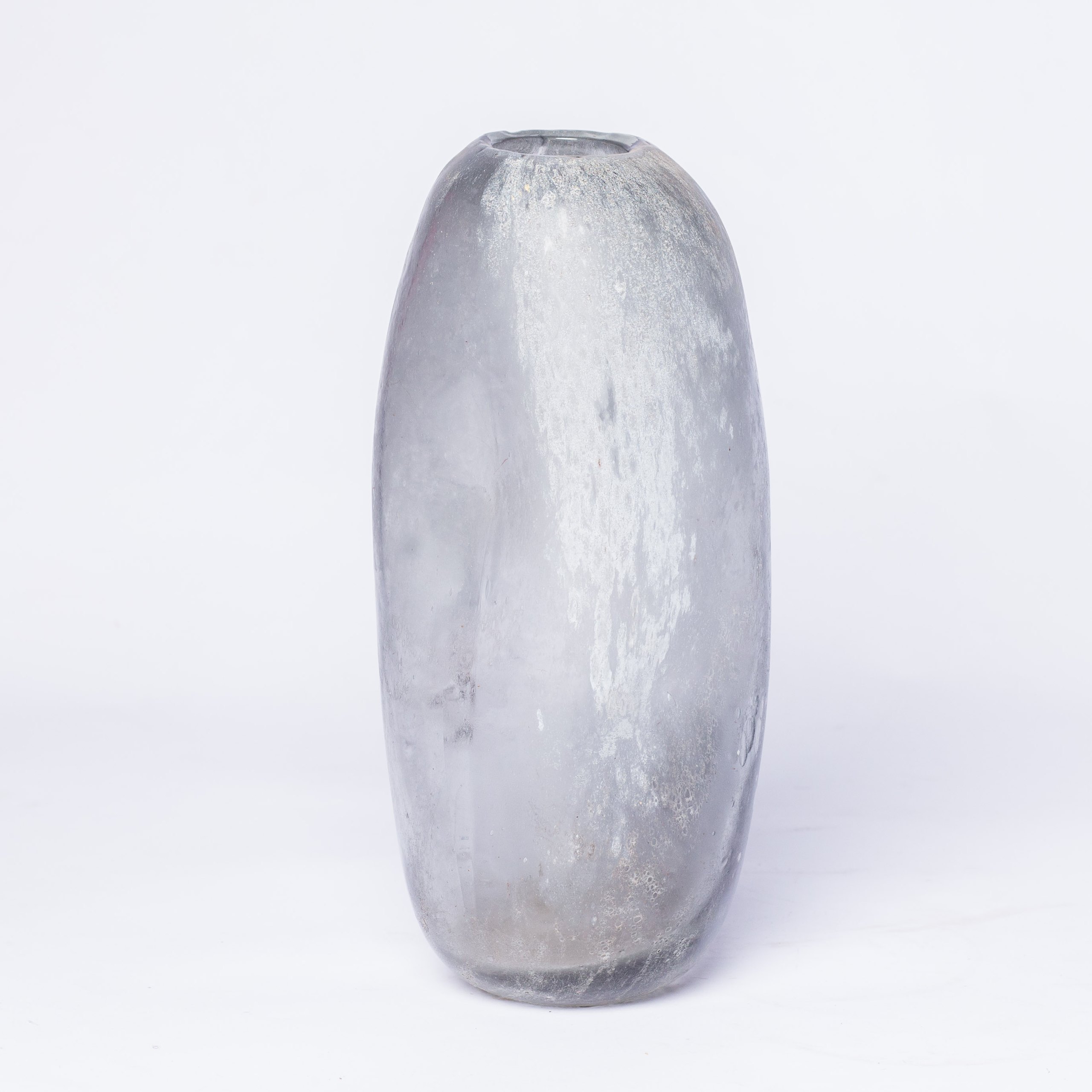 Spheric lingam vase