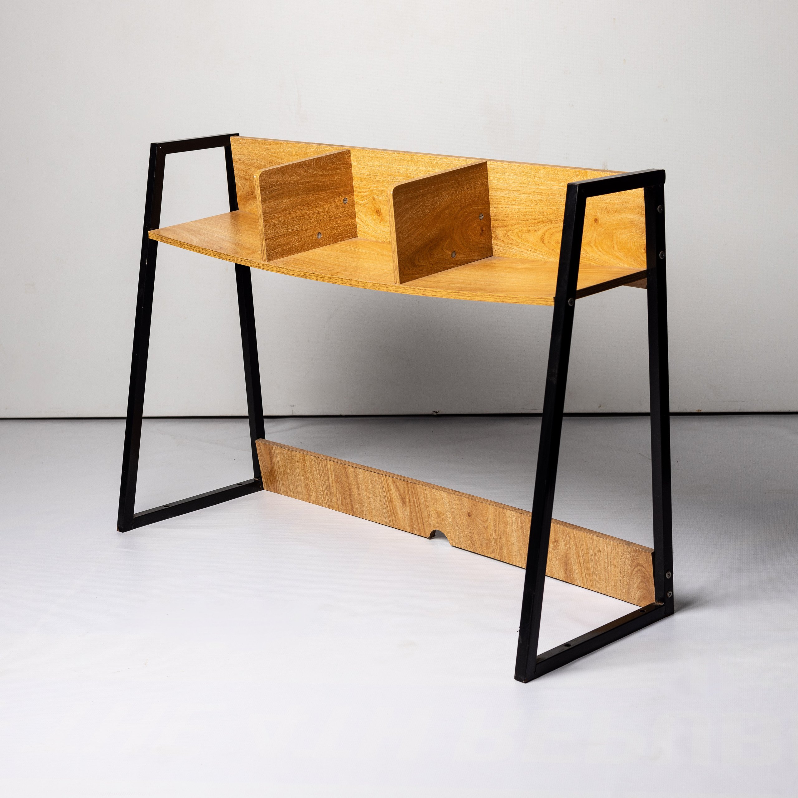 Tivoli Desk