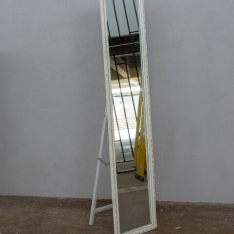 White mirror
